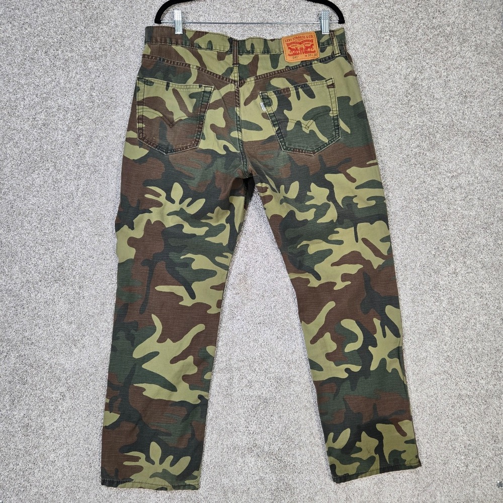 Levis 541 Jeans Mens 35x30 Green woodland Camo Athletic Tapered 5 pocket pants - Picture 2 of 11